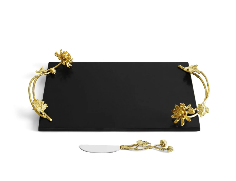 Dahlia Platou pentru cașcaval cu cuțit