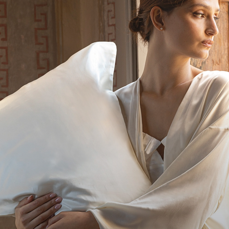 Față de pernă din mătase La Galleria 50X80 bianco seta