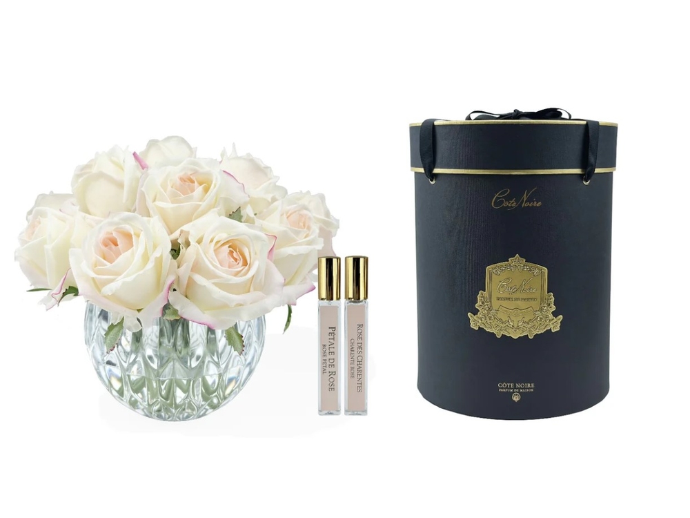 Buchet parfumat de 13 trandafiri în vază rotundă Luxury
